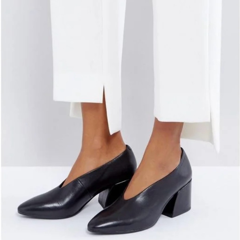 Vagabond Olivia Black Leather Block Heels